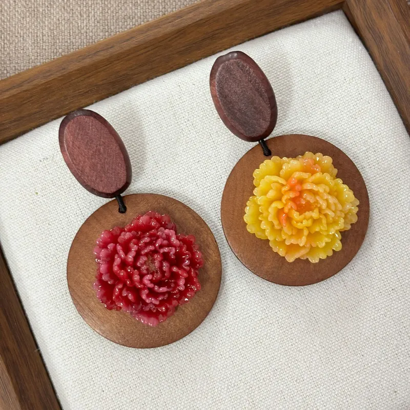 Ulusal tarz ahşap sanatı şakay - Resin Art Earrings Design incelemesi ve fiyatı